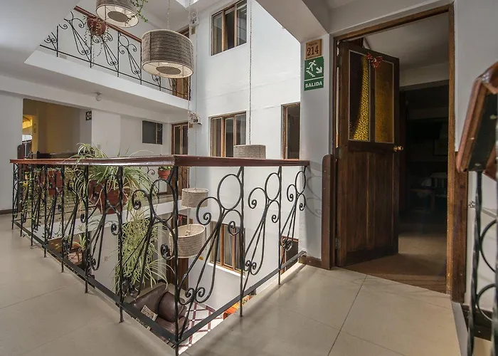 Hotel Oblitas Plaza De Armas 3*