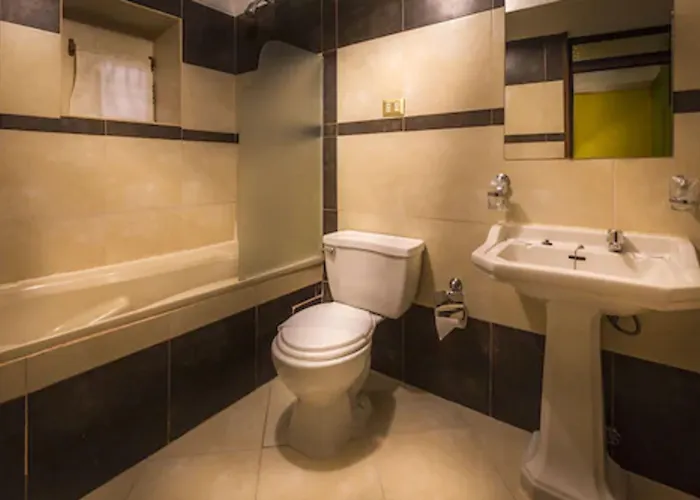 Hotel Oblitas Plaza De Armas 3*
